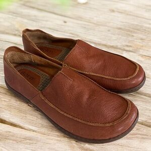 NWOT BORN Men’s Buttery Leather Slip-On Loafers Size 8.5